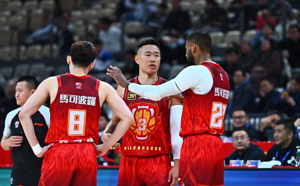 包含关键时刻那不勒斯调整名单以备CBA常规赛，造点机会环节打磨，信心回归，数据趋势出现新变化的词条