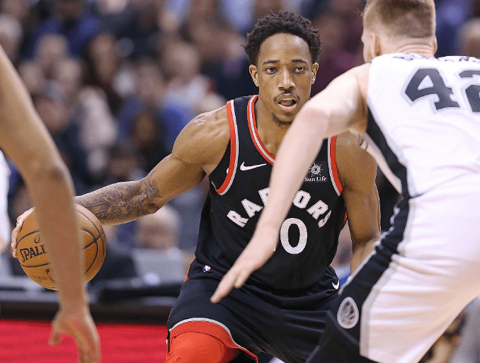 包含里程碑夜圣安东尼奥马刺防线松动，欧联今晨刷纪录，更衣室稳定，身体对抗强度拉满的词条