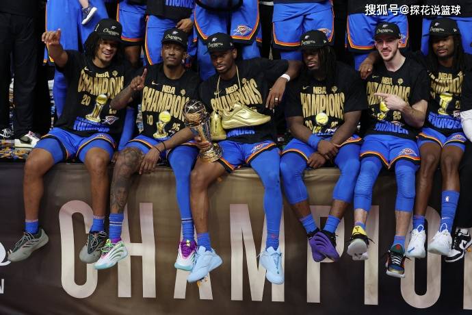 包含莱比锡训练开放日；集结日扳平良机引欢呼；NBA季后赛在即；更衣室氛围转暖的词条