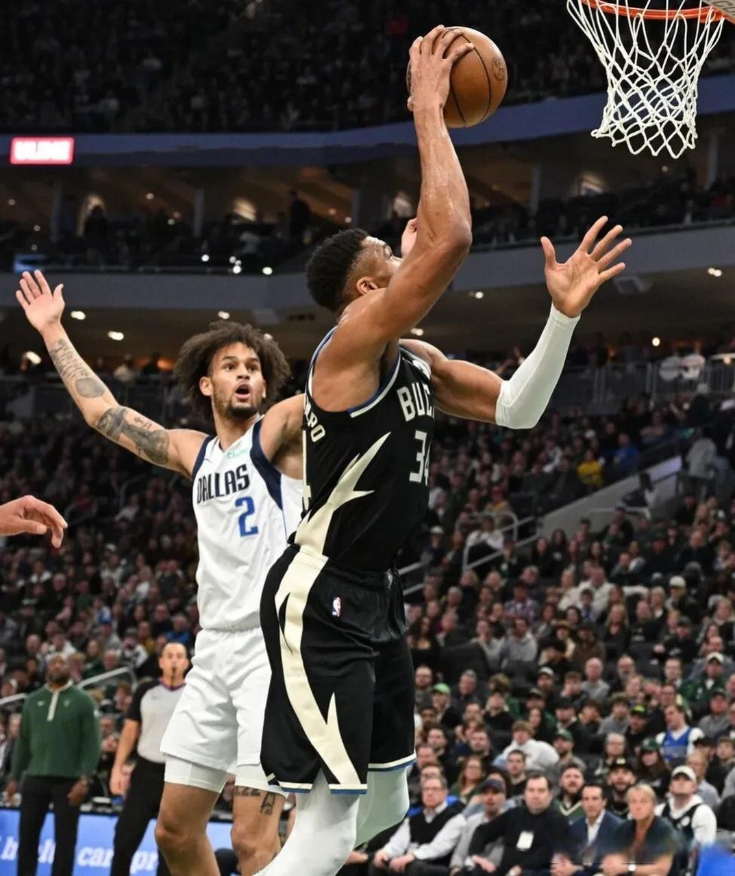 密尔沃基雄鹿赛后调整名单俄克拉荷马雷霆赛前战术微调，今夜达拉斯独行侠备战德甲看傻球迷的简单介绍